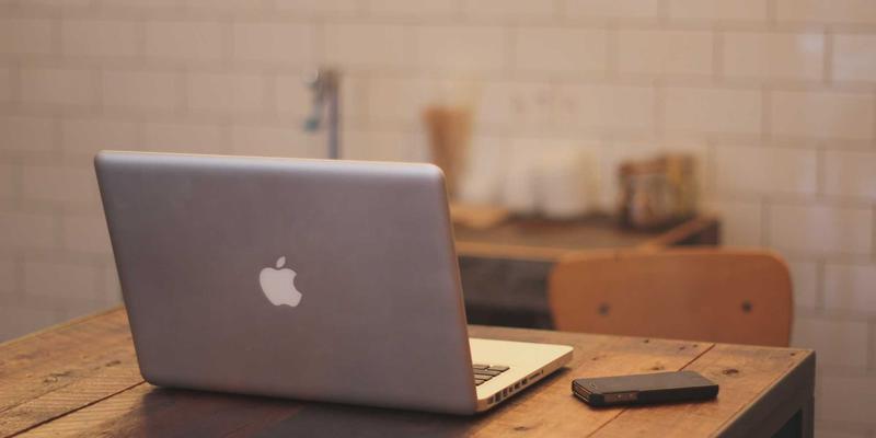 人工智能如何重塑电子商务与数字贸易：智能客服与聊天机器人的实战应用